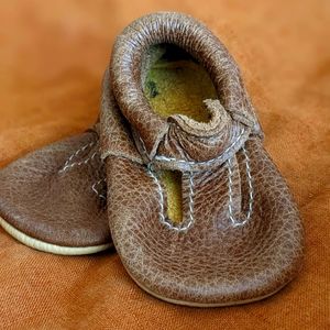Nomies all leather baby shoes